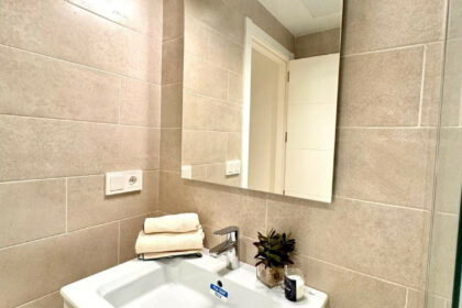 0e12b0b5640e6bdd0afda492620b5330 - 23