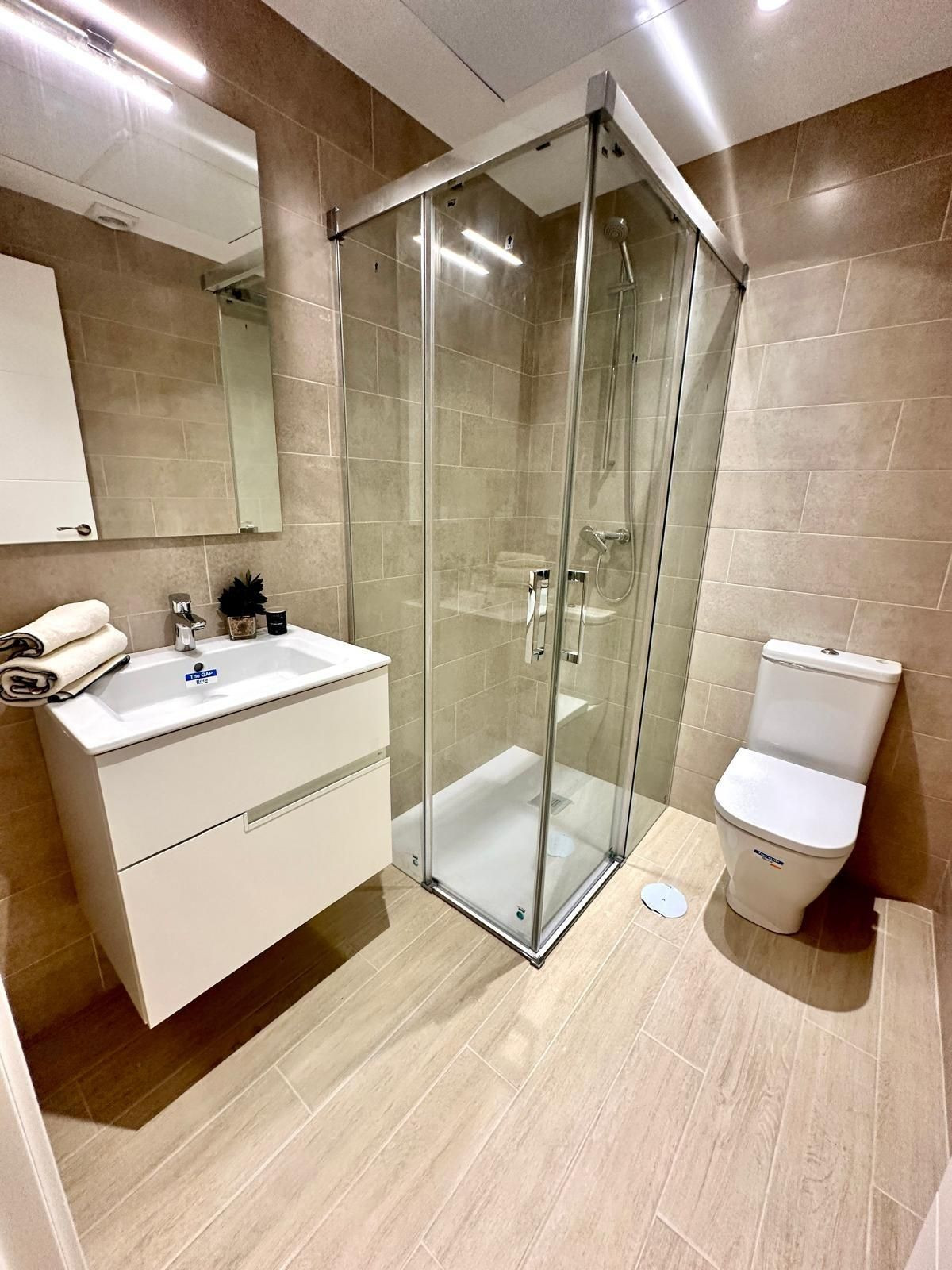 0e12b0b5640e6bdd0afda492620b5330 - 25