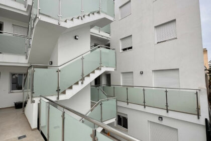 0e12b0b5640e6bdd0afda492620b5330 - 27