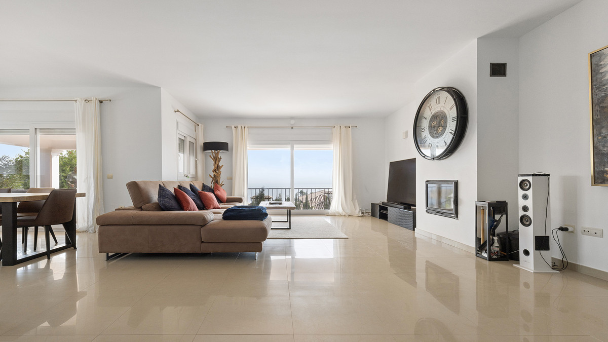 0e8473aea3b3f1966bd6fa7ad424fec8 - 12