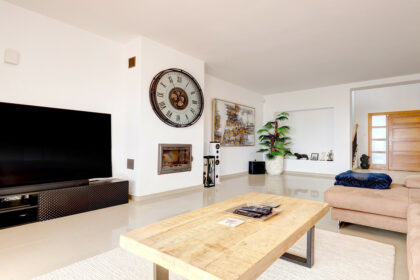 0e8473aea3b3f1966bd6fa7ad424fec8 - 16