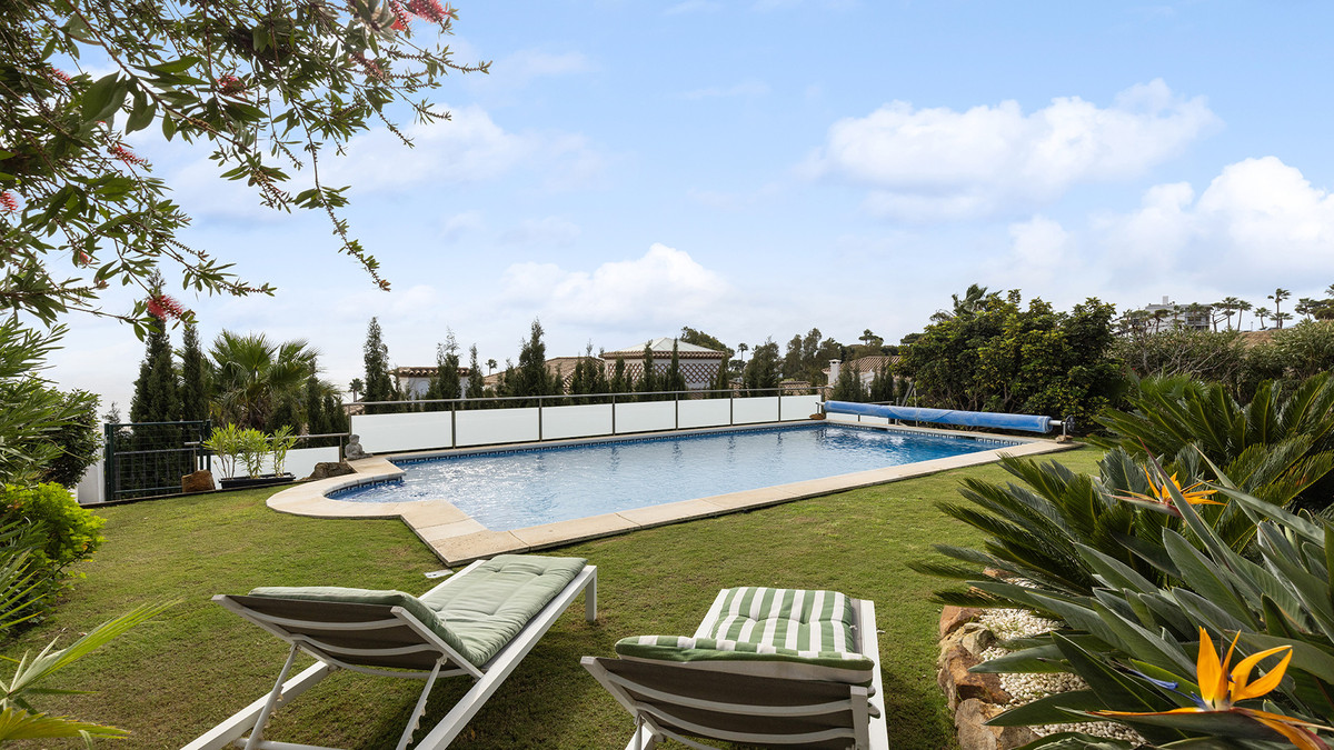 0e8473aea3b3f1966bd6fa7ad424fec8 - 4