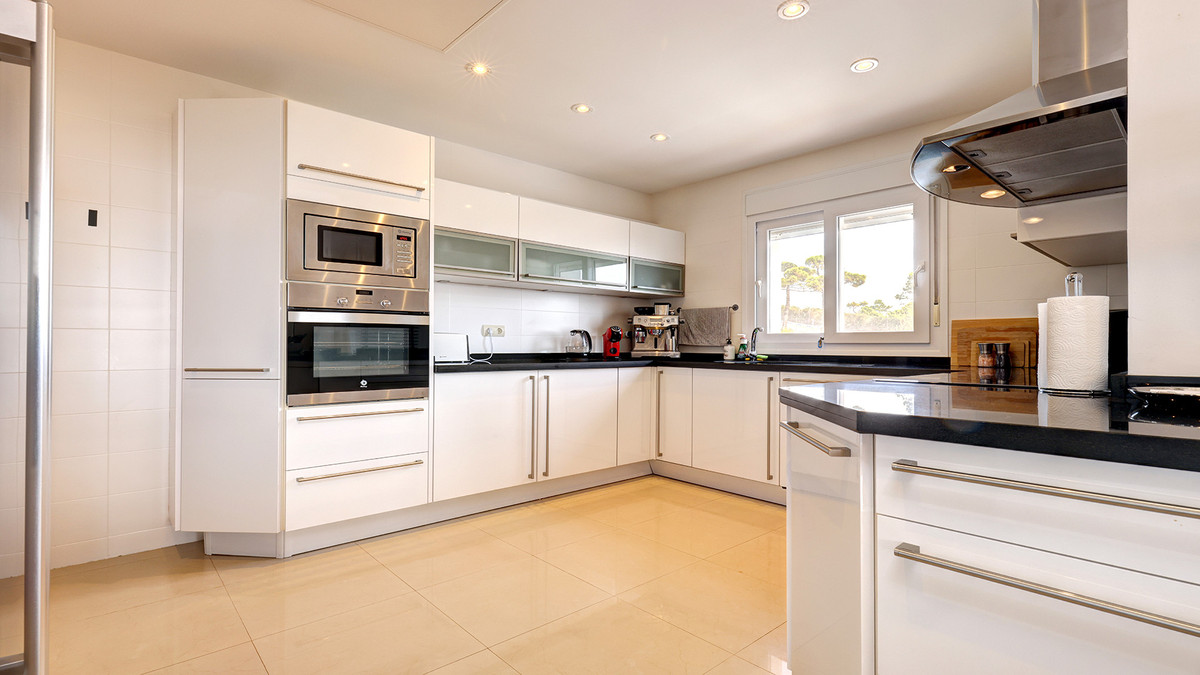 0e8473aea3b3f1966bd6fa7ad424fec8 - 7