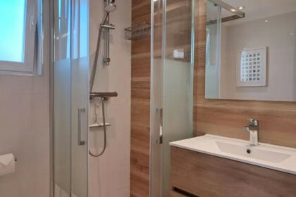 0f46bdc9aadb6a1c221b02c574248e9b - 19