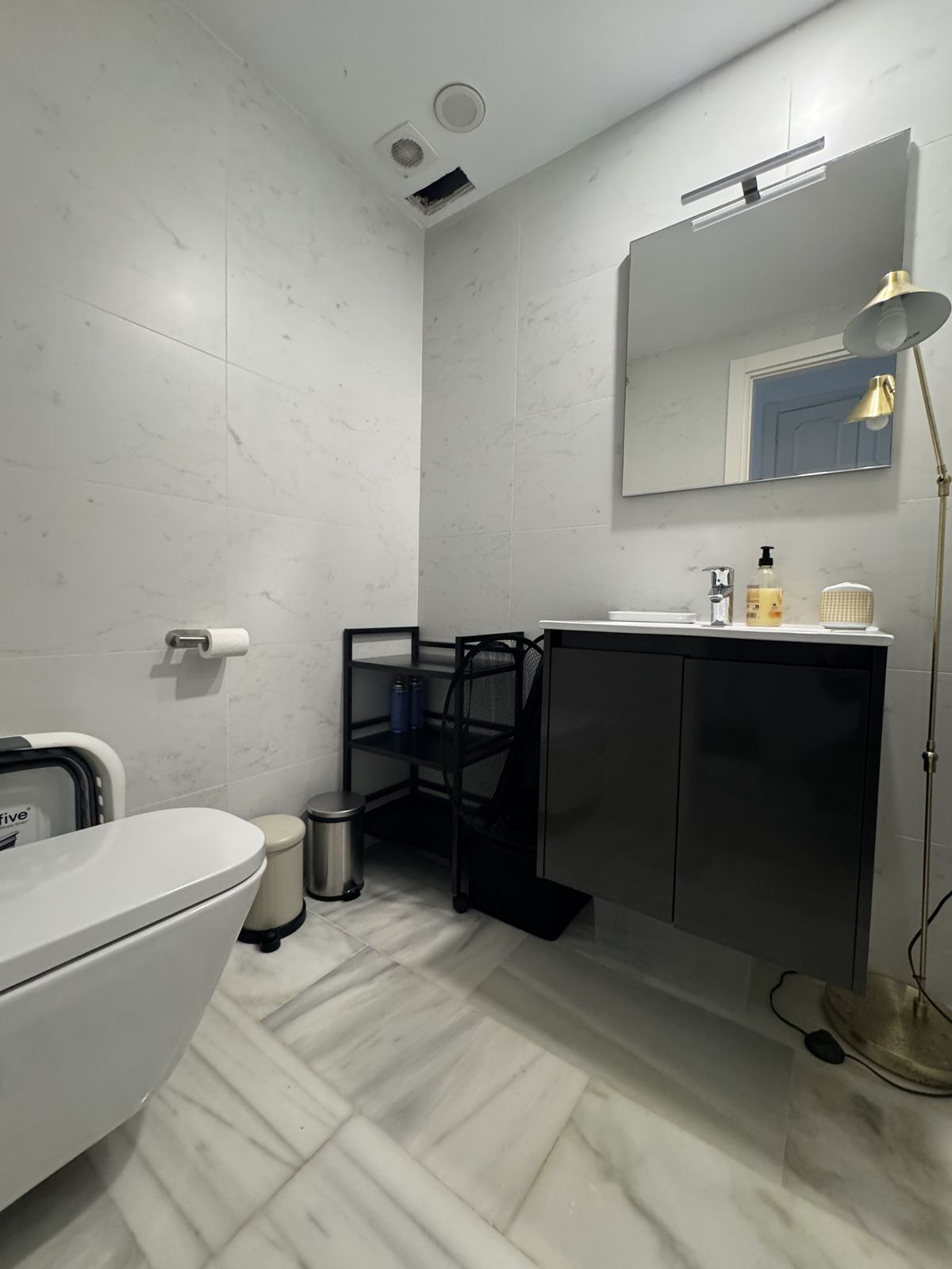 1047c0645d1c018d95c53611f59e6705 - 11