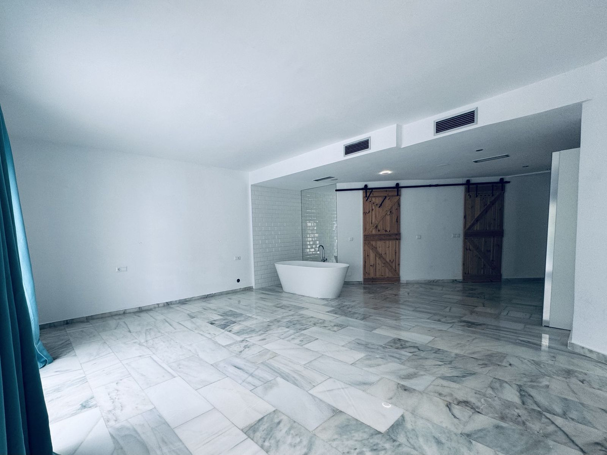 1047c0645d1c018d95c53611f59e6705 - 12