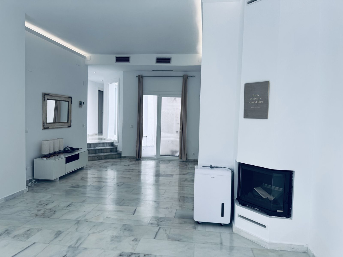 1047c0645d1c018d95c53611f59e6705 - 20