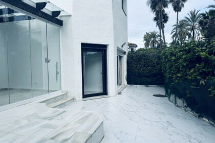 1047c0645d1c018d95c53611f59e6705 - 23