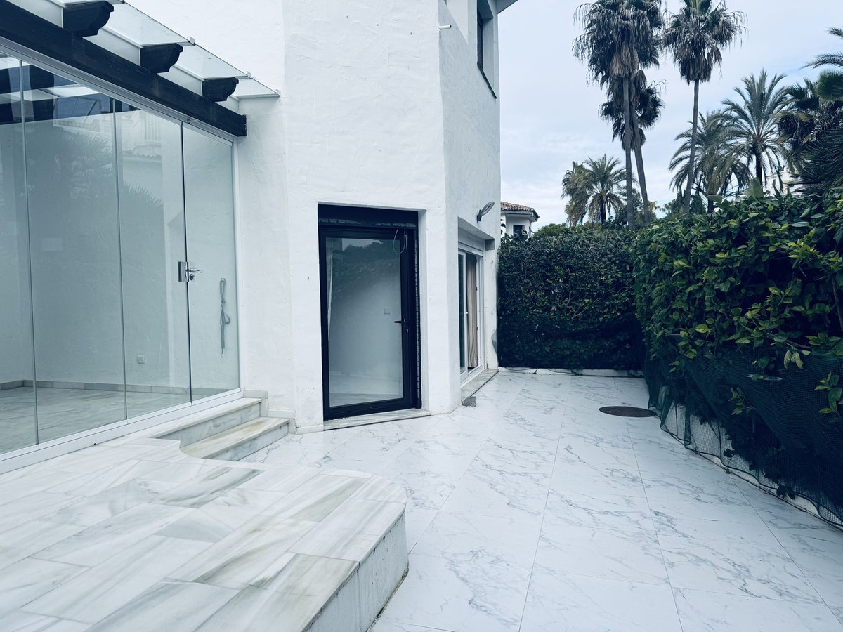 1047c0645d1c018d95c53611f59e6705 - 23