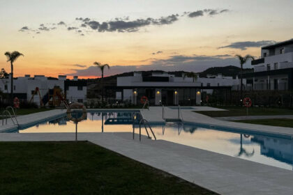 1092e88d5753ae56ec2428850901a29b - 28