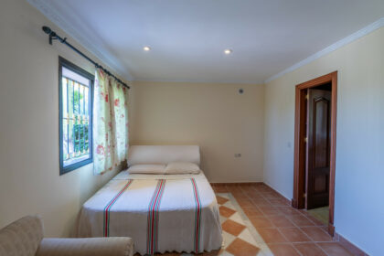 11f1a6e24d171679916f74322d82bb5f - 17