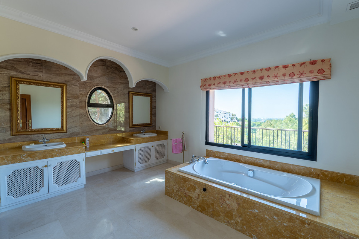 11f1a6e24d171679916f74322d82bb5f - 20