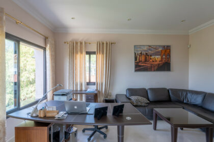 11f1a6e24d171679916f74322d82bb5f - 22