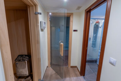 11f1a6e24d171679916f74322d82bb5f - 32