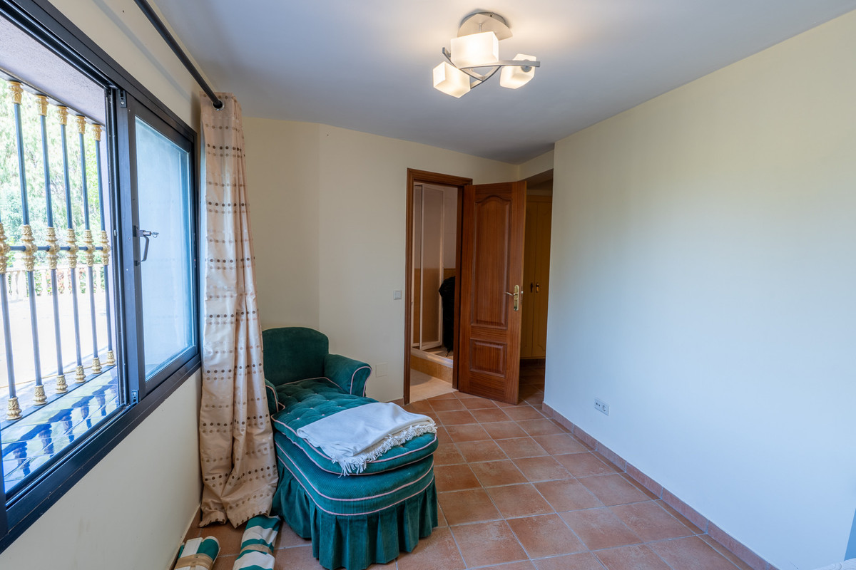 11f1a6e24d171679916f74322d82bb5f - 40