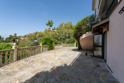 11f1a6e24d171679916f74322d82bb5f - 43