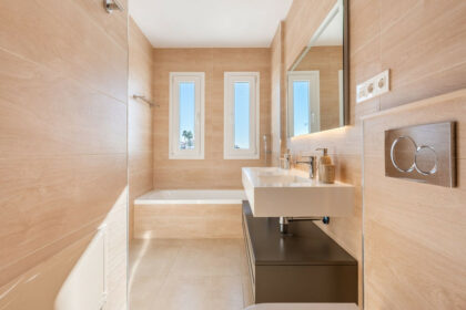 133bf8f47a864413b7dcac7ff15668a9 - 15