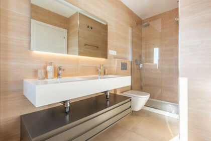 133bf8f47a864413b7dcac7ff15668a9 - 16