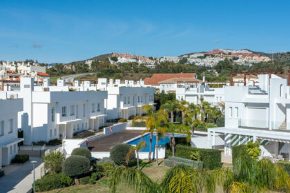 133bf8f47a864413b7dcac7ff15668a9 - 20