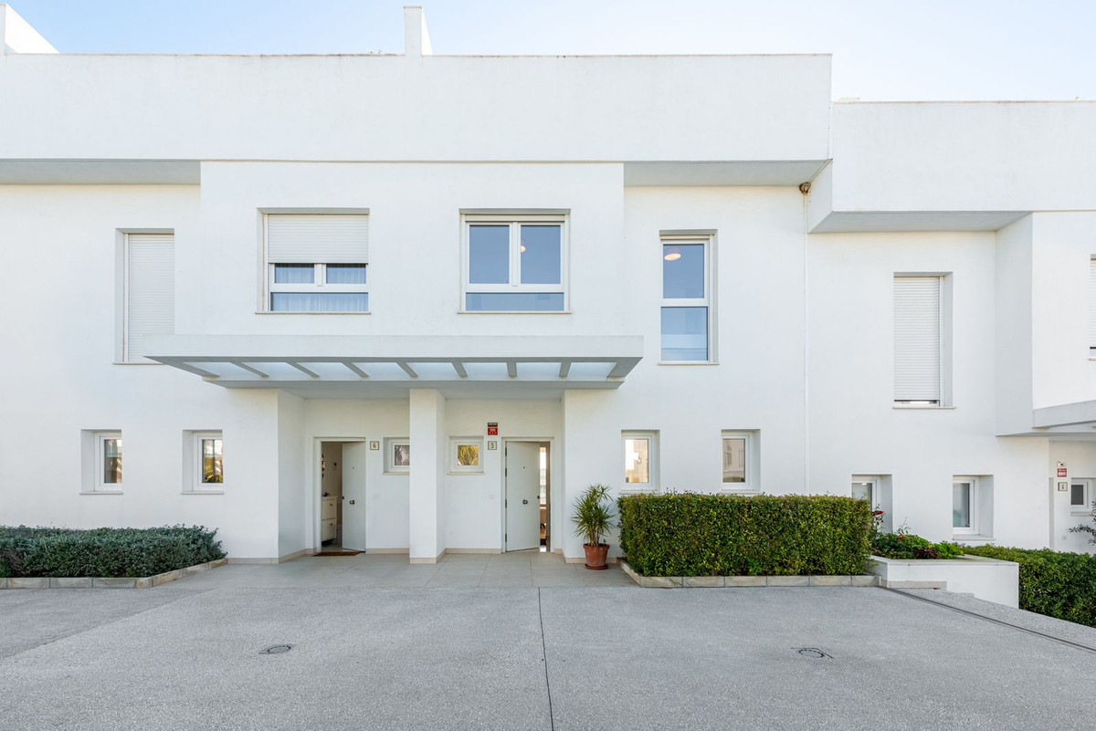 133bf8f47a864413b7dcac7ff15668a9 - 26