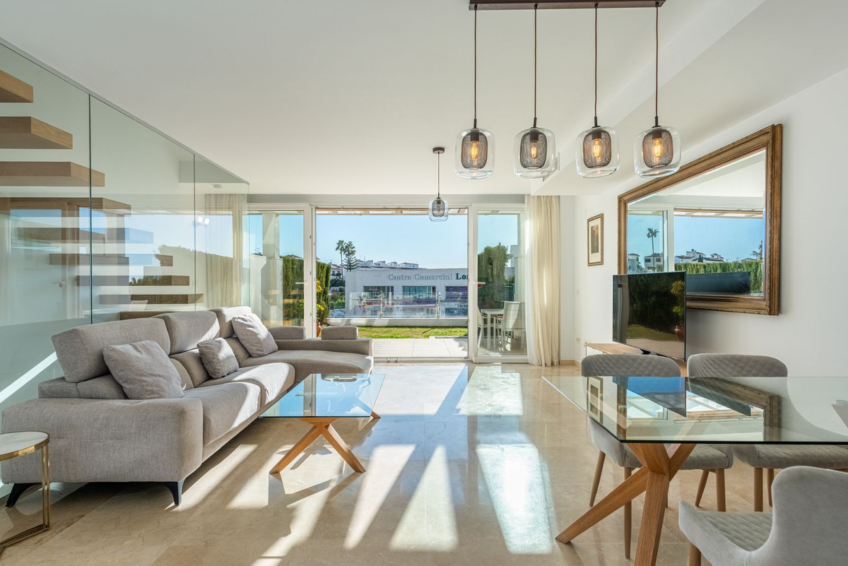 133bf8f47a864413b7dcac7ff15668a9 - 4