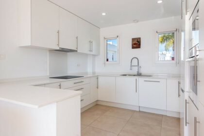 133bf8f47a864413b7dcac7ff15668a9 - 7