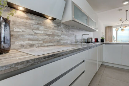 15455f762ab7deafad4b27f7db602923 - 18