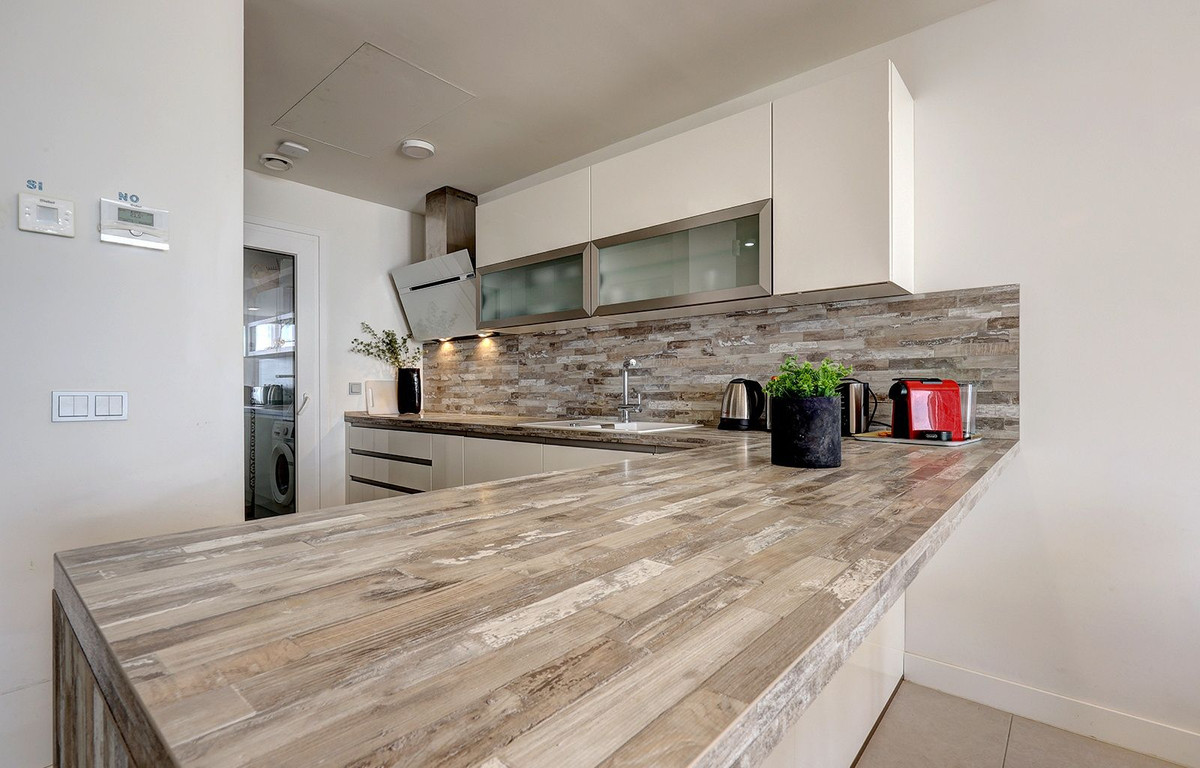 15455f762ab7deafad4b27f7db602923 - 24