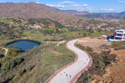 1657939259d2521b50305ab388fa1ade - 14