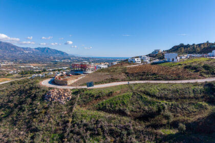 1657939259d2521b50305ab388fa1ade - 9