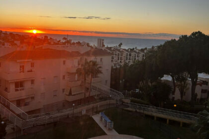 16e1c309d146f8418144a9c879c8ea3b - 15