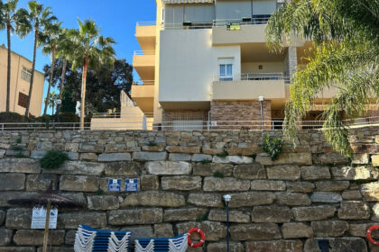 16e1c309d146f8418144a9c879c8ea3b - 19