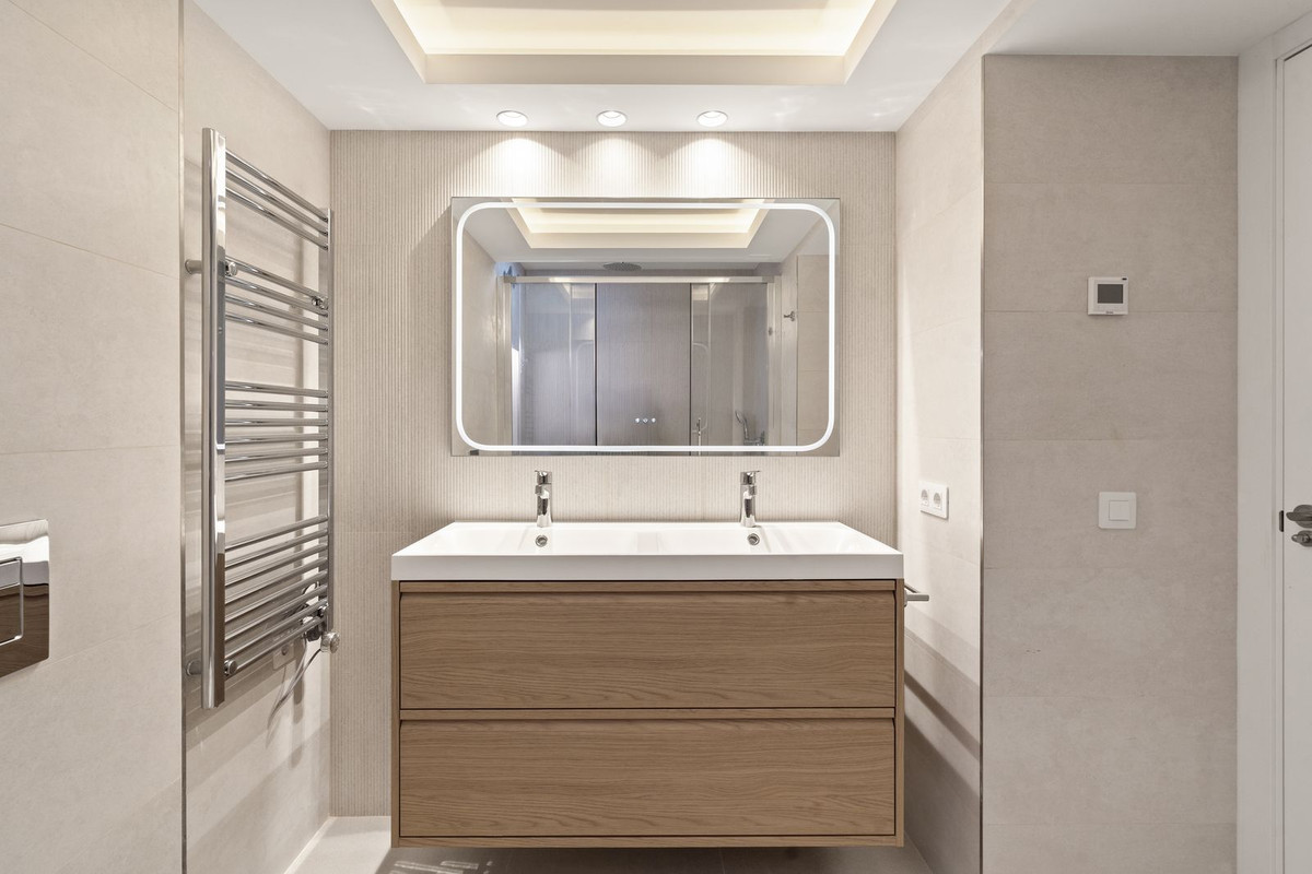 1885238bc494f85535ce46dbe0ab1c05 - 10