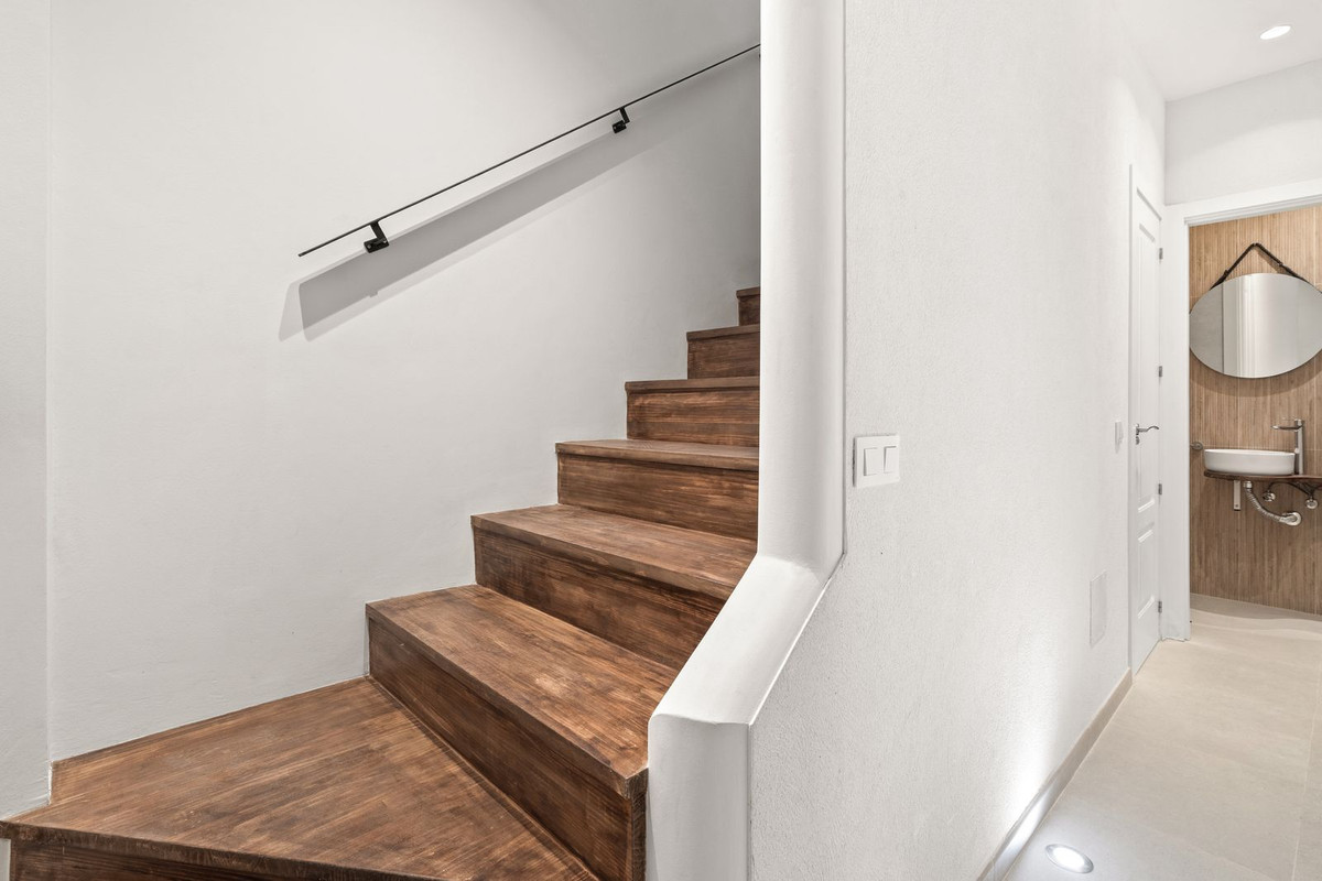 1885238bc494f85535ce46dbe0ab1c05 - 17