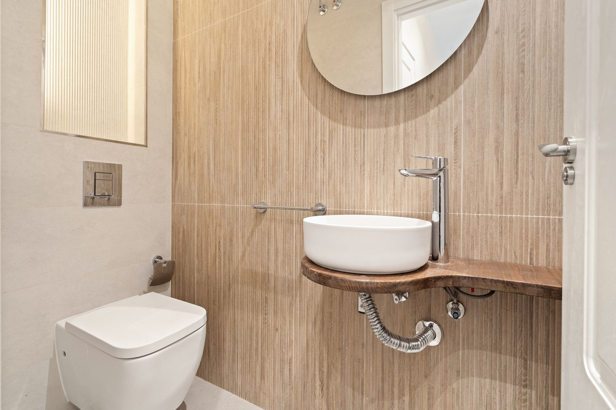 1885238bc494f85535ce46dbe0ab1c05 - 19