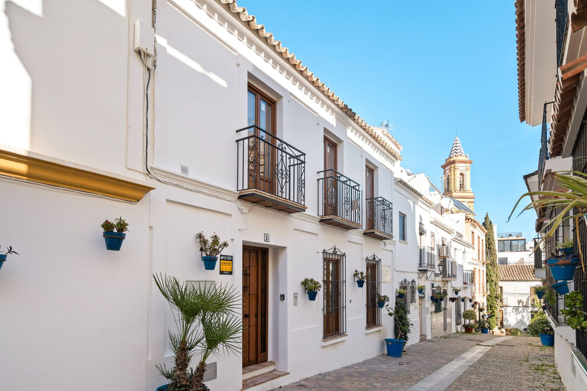 1885238bc494f85535ce46dbe0ab1c05 - 2