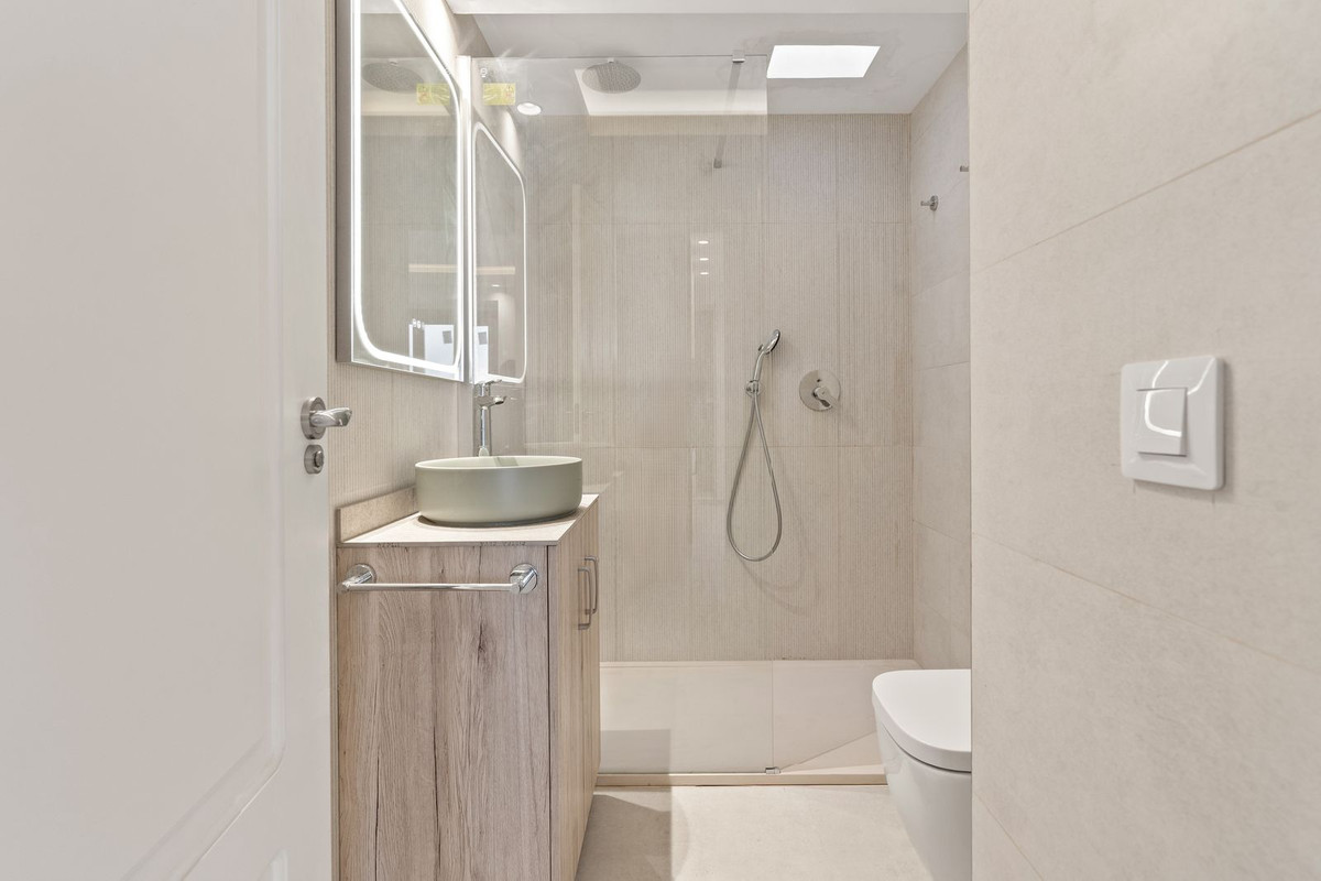 1885238bc494f85535ce46dbe0ab1c05 - 6