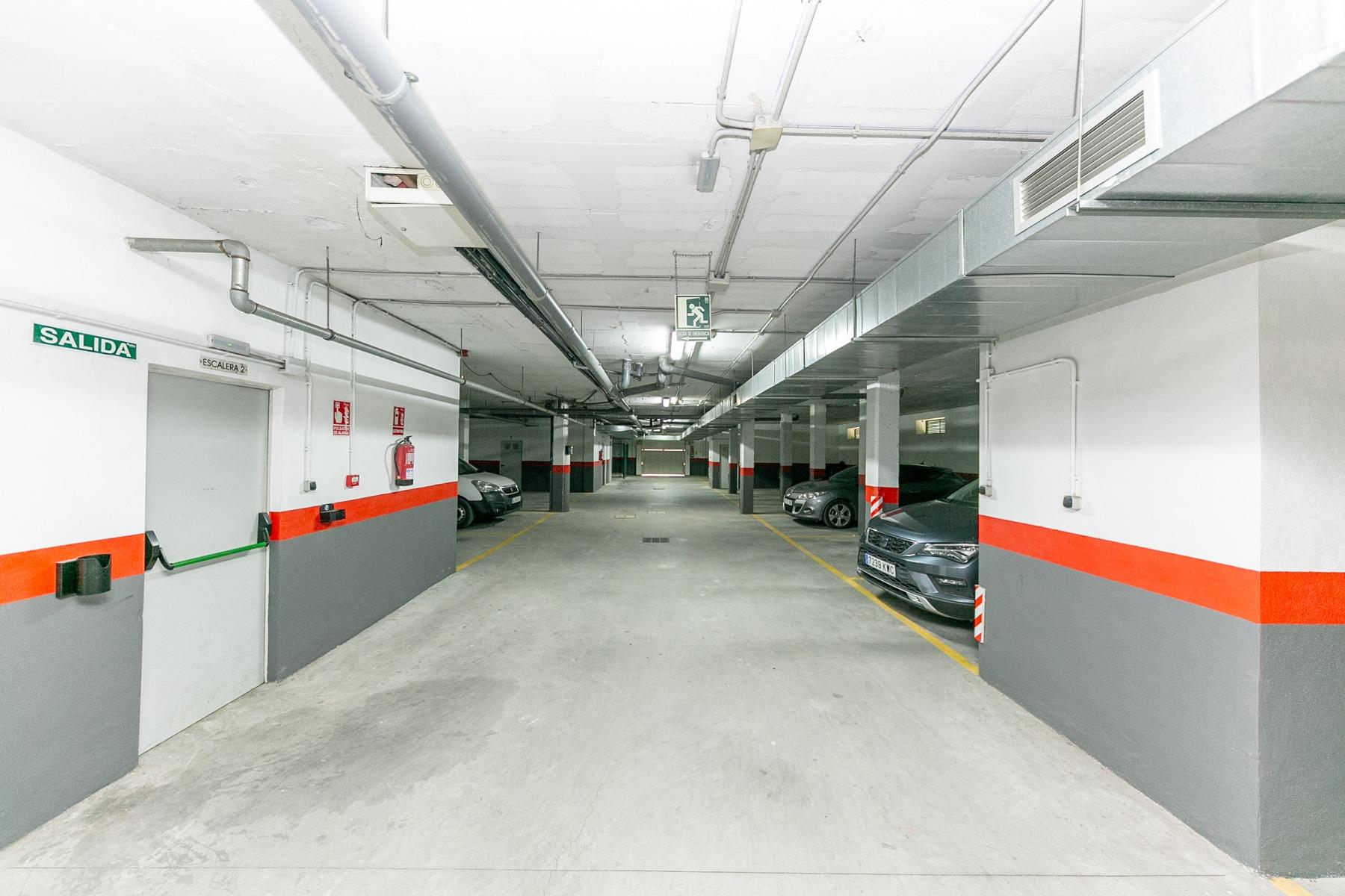 1b9836136a49a51edb3fe6619a1bca3b - 24