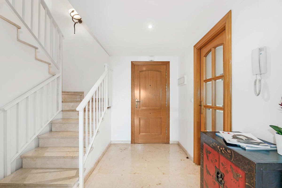 1bd0ae6e14aa49371893aa74a42811fa - 13