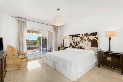 1bd0ae6e14aa49371893aa74a42811fa - 15