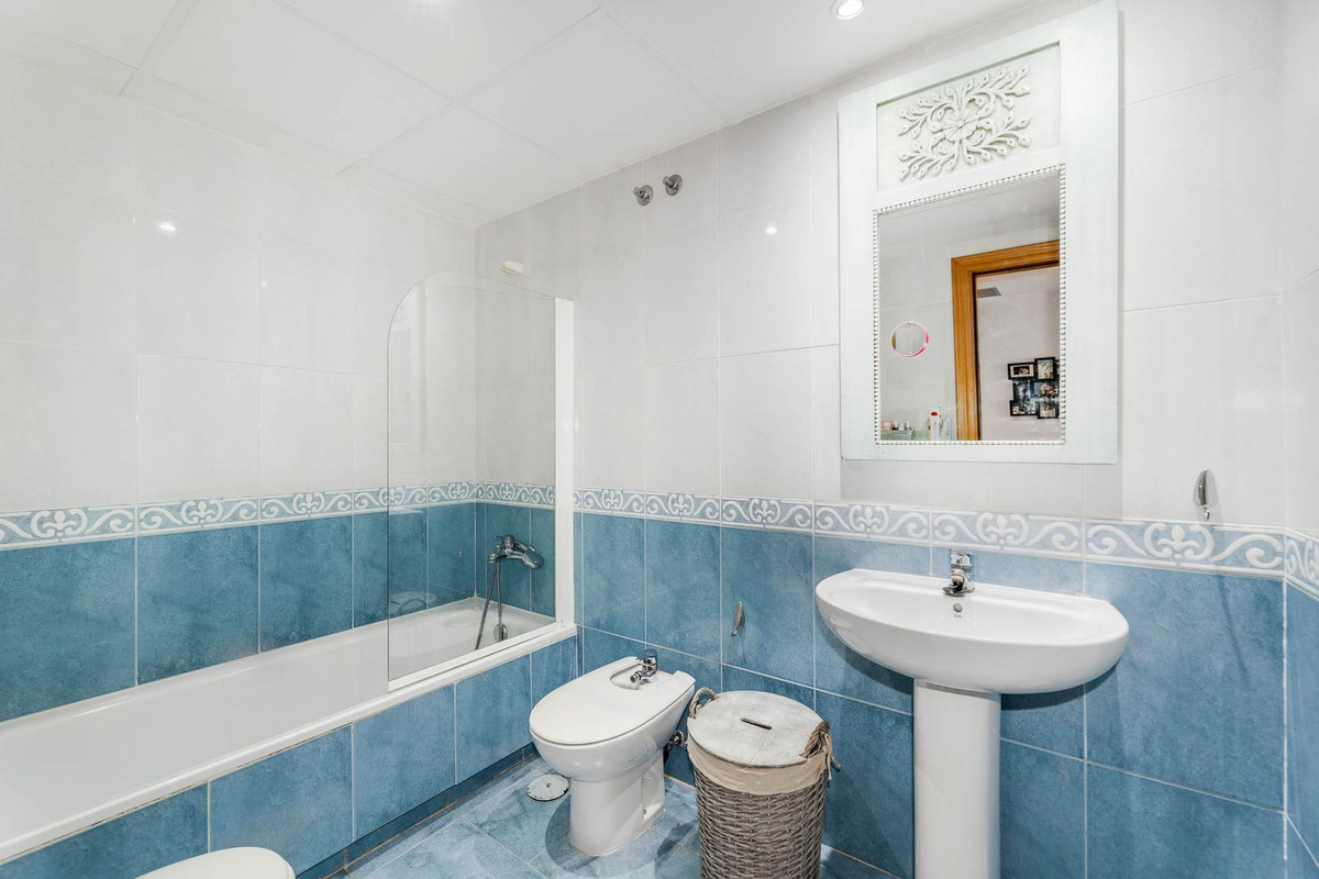 1bd0ae6e14aa49371893aa74a42811fa - 21