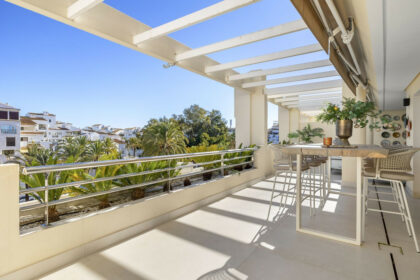 1ed463e3994f44d0641568f5447f6224 - 24