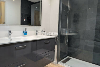 1f921a6b9d0e0dbdbf859e6def343e37 - 21