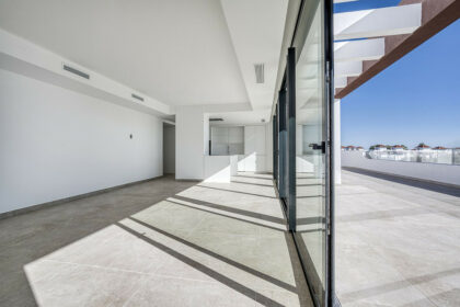 2232963f0d441f2c06828af9dd643fc0 - 18