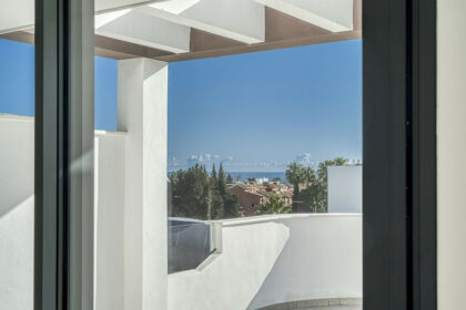 2232963f0d441f2c06828af9dd643fc0 - 21