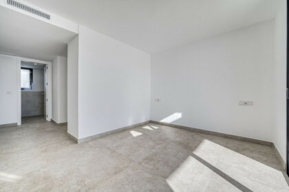 2232963f0d441f2c06828af9dd643fc0 - 23