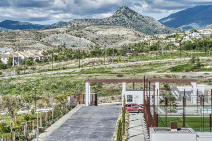 2232963f0d441f2c06828af9dd643fc0 - 52