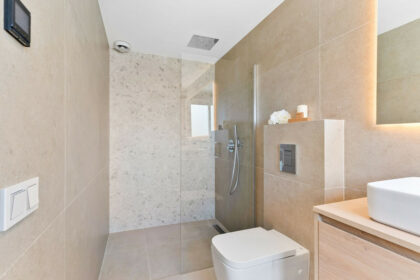 22ea9f2442ad5cabae43566aeb4c1ff4 - 18