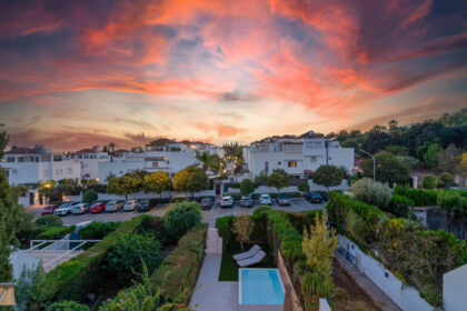 22ea9f2442ad5cabae43566aeb4c1ff4 - 28