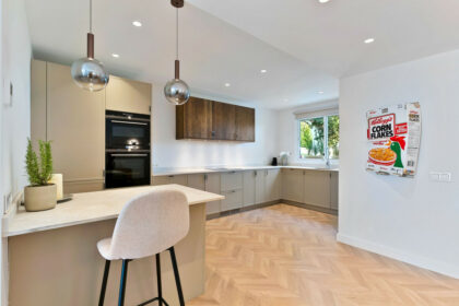 22ea9f2442ad5cabae43566aeb4c1ff4 - 3